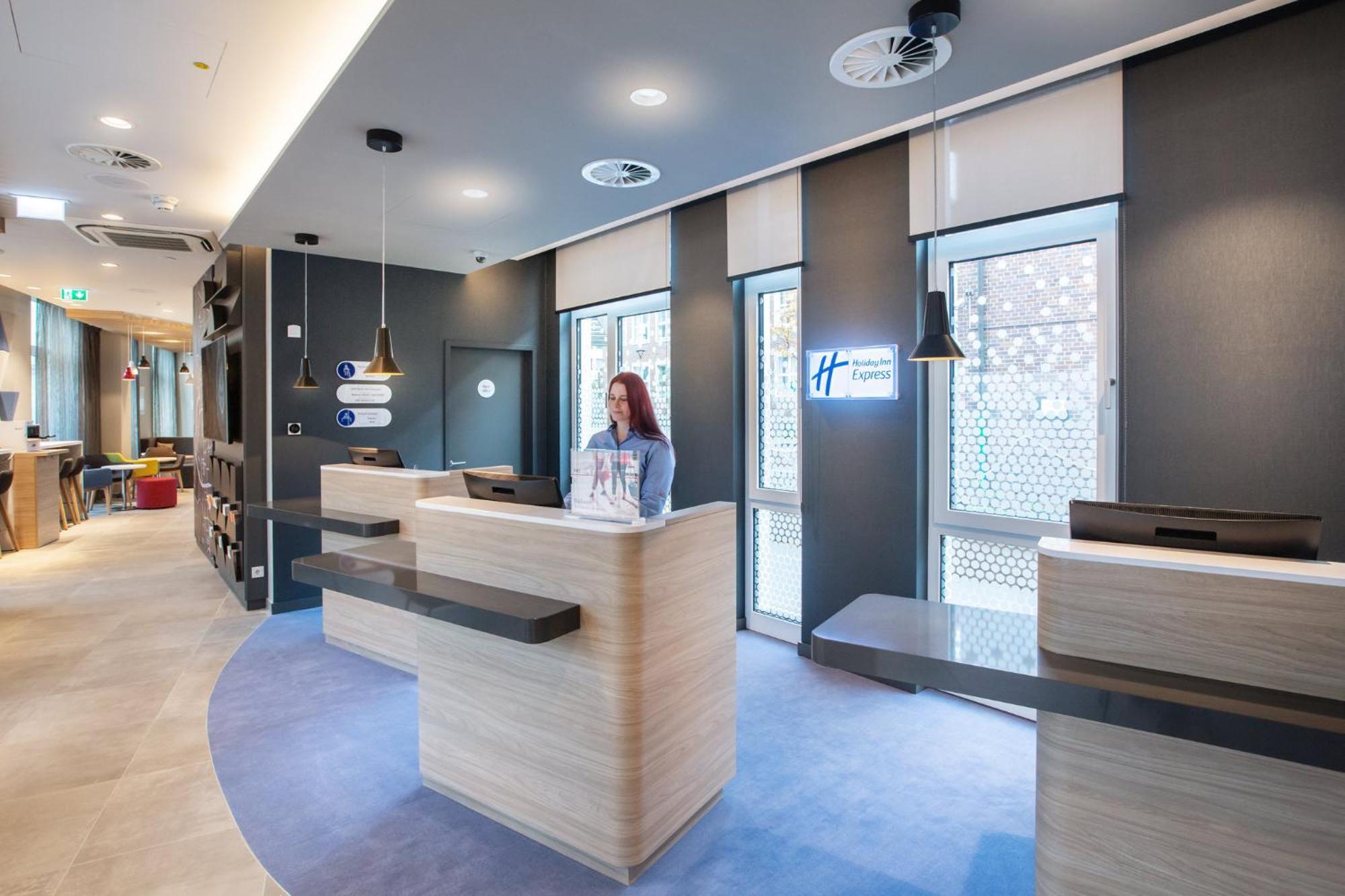 Holiday Inn Express - Erlangen By Ihg Exterior foto